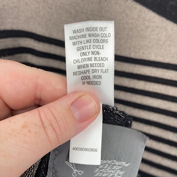 Dana Buchman Women's Brown & Black Stripe Lightweight Sweater Size Medium - Picture 10 of 10